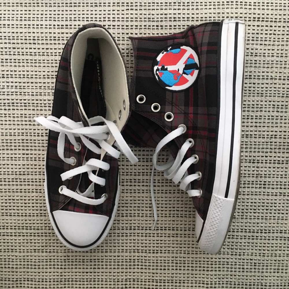 Converse World Peace Sneakers, Women’s 9